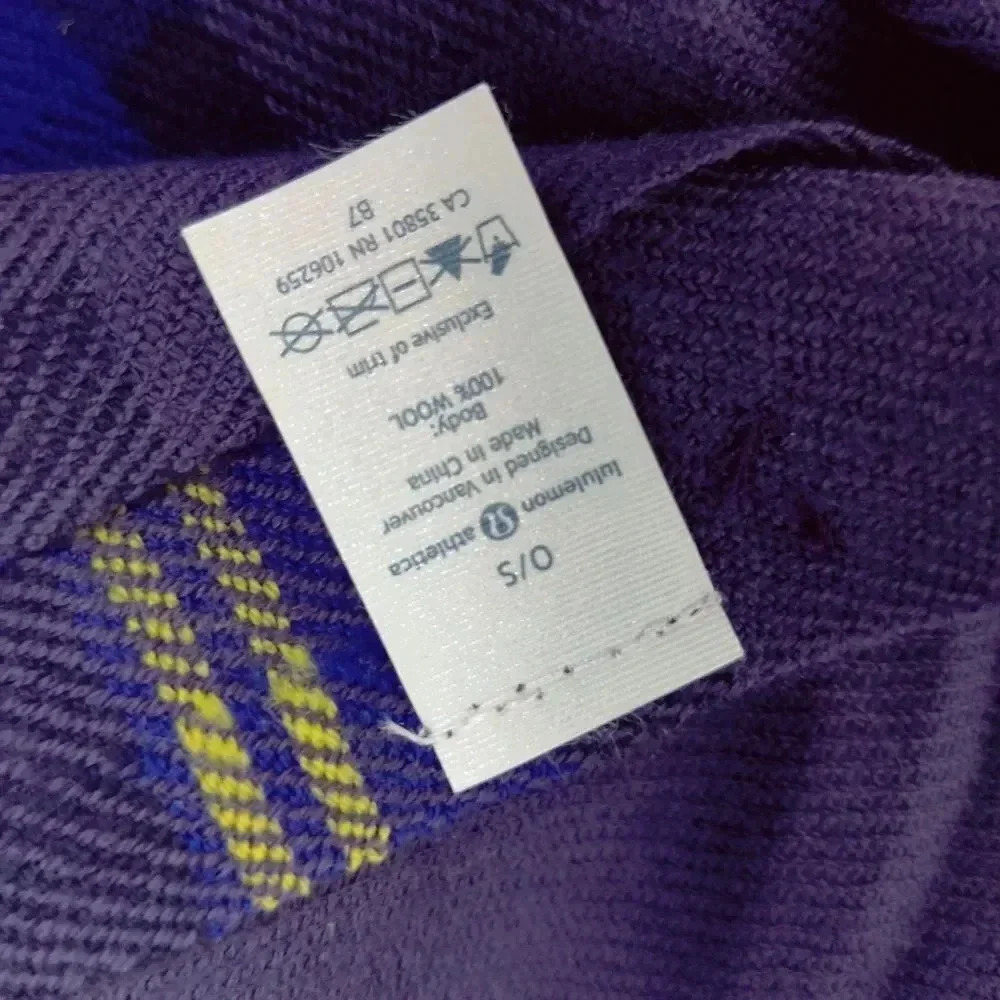 lululemon navy plaid wrap - Picture 3 of 12